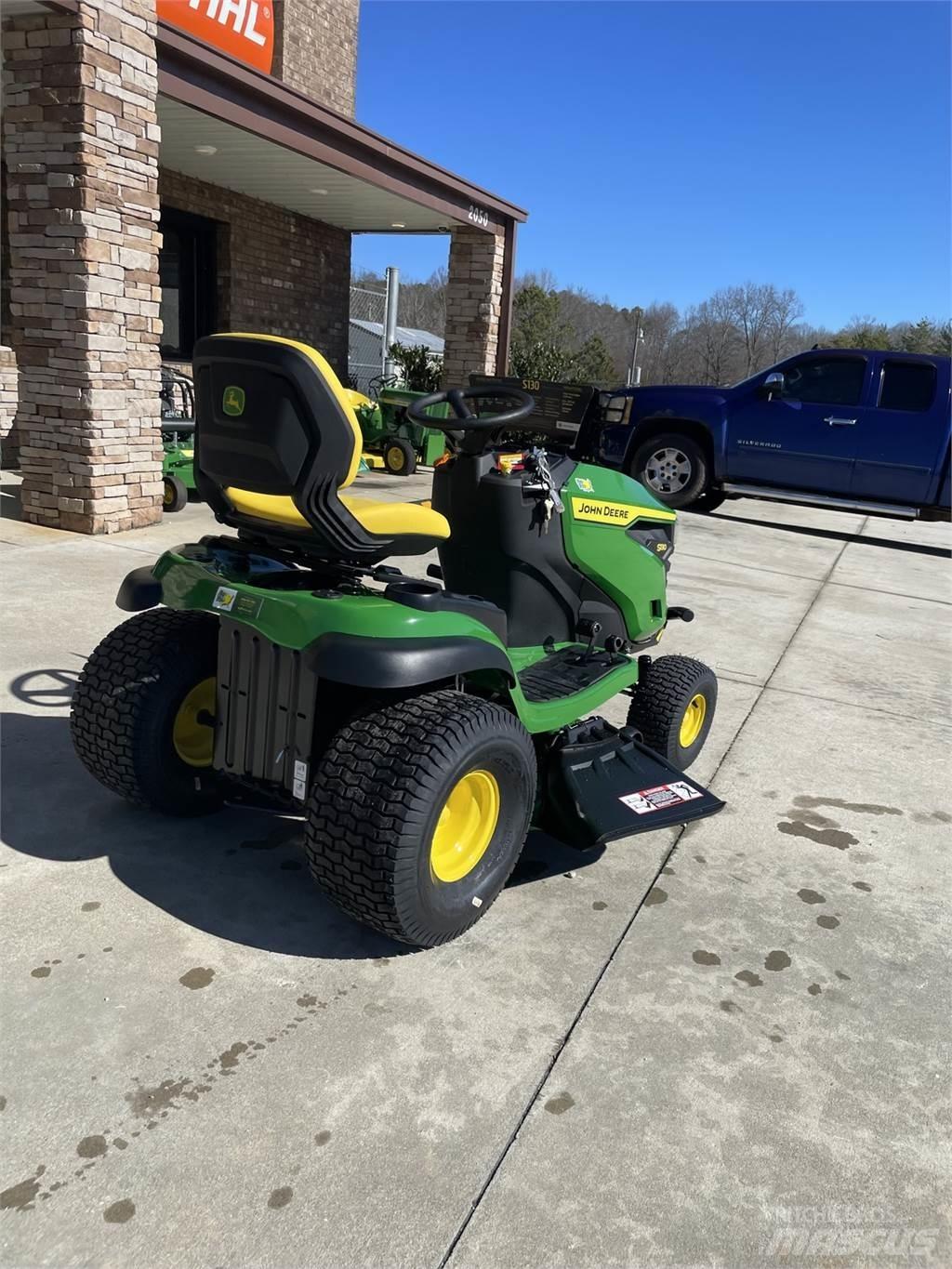 John Deere S130 骑乘式割草机