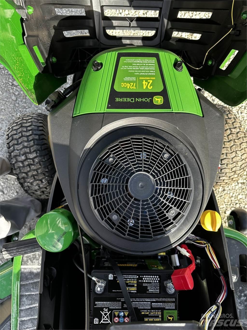 John Deere S160 小型拖拉机