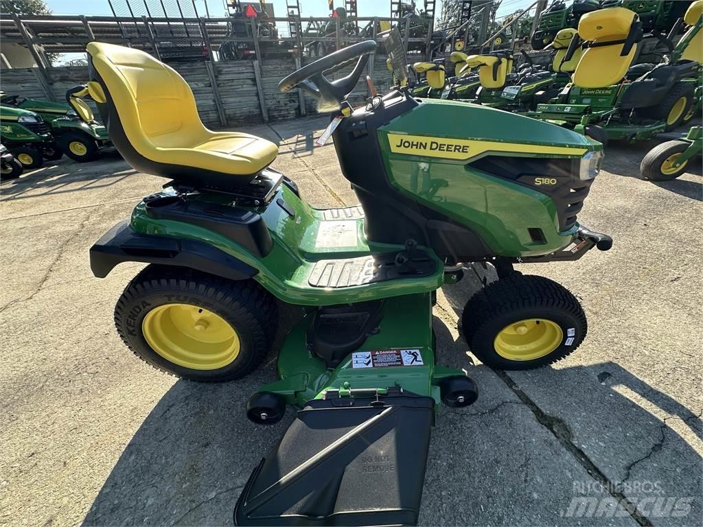 John Deere S180 小型拖拉机