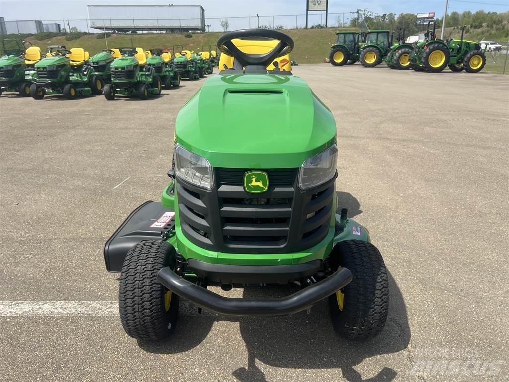 John Deere S240 小型拖拉机