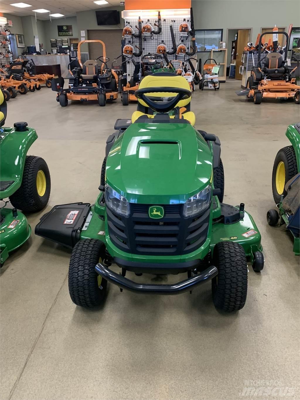 John Deere S240 小型拖拉机