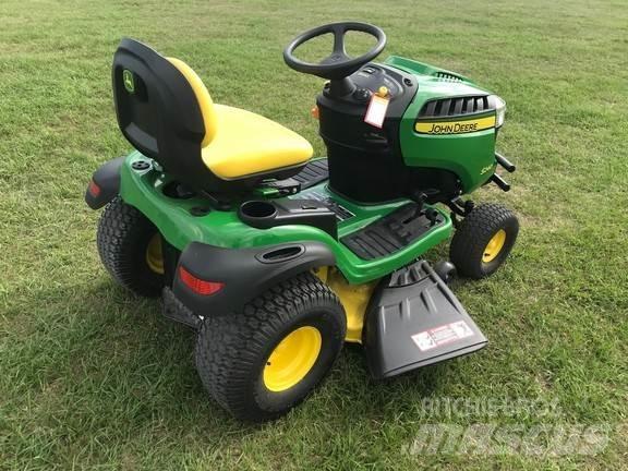 John Deere S240 小型拖拉机