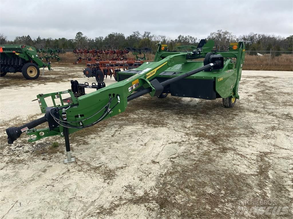 John Deere S300 割草调节装置
