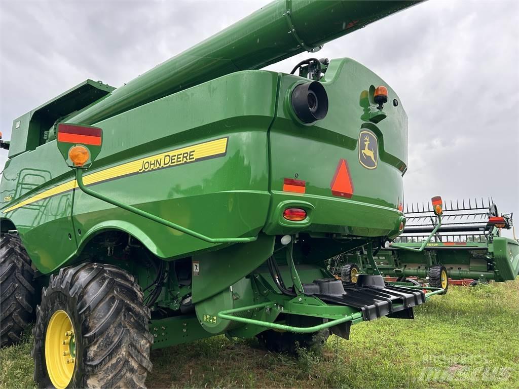 John Deere S680 联合收割机