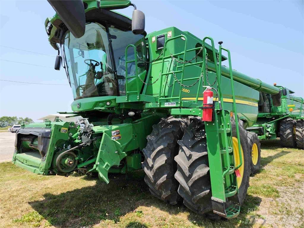 John Deere S680 联合收割机