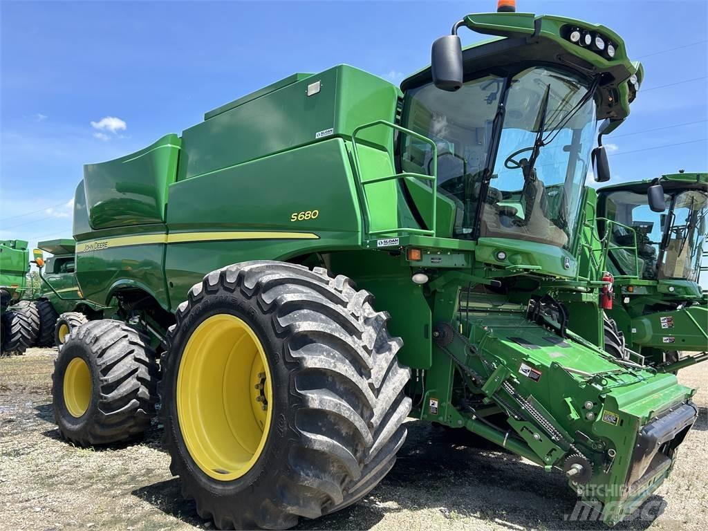 John Deere S680 联合收割机