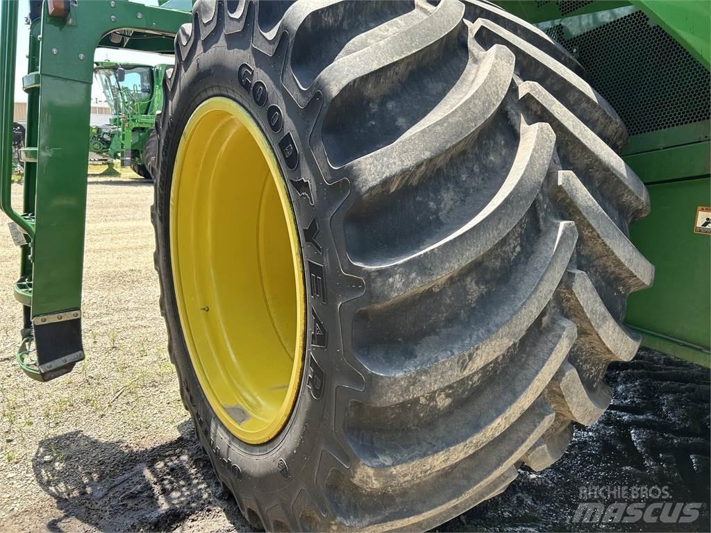 John Deere S680 联合收割机