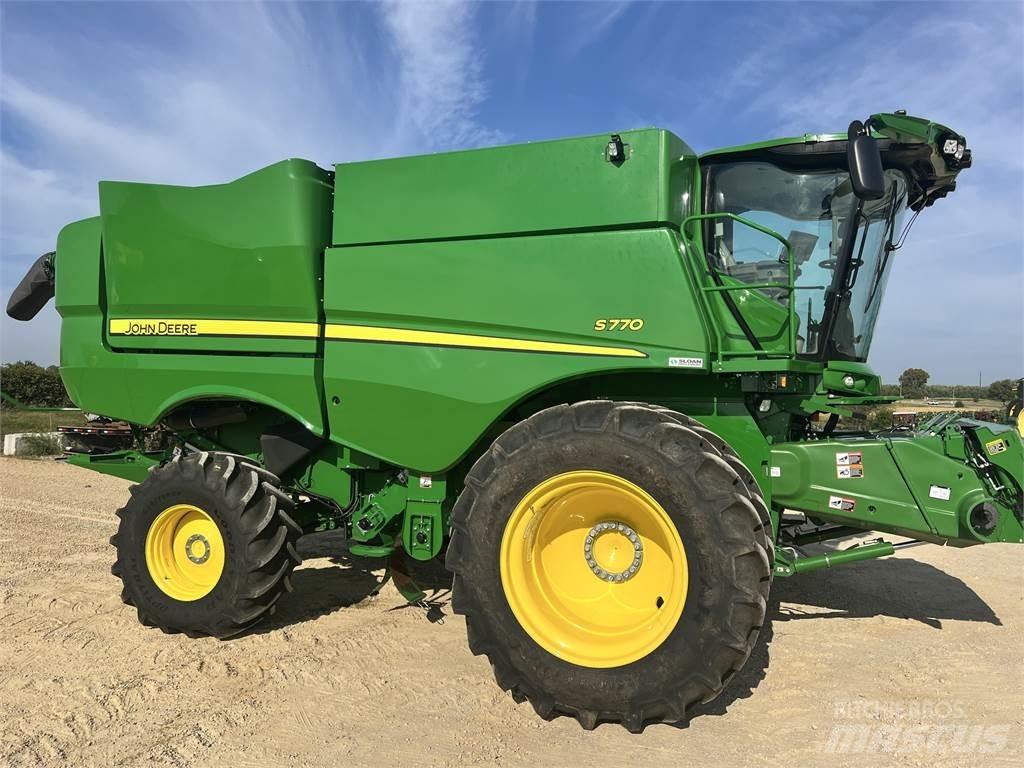 John Deere S770 联合收割机