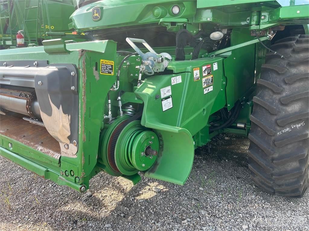 John Deere S770 联合收割机