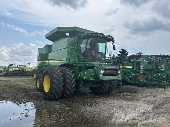 John Deere S770 联合收割机