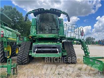 John Deere S780 联合收割机