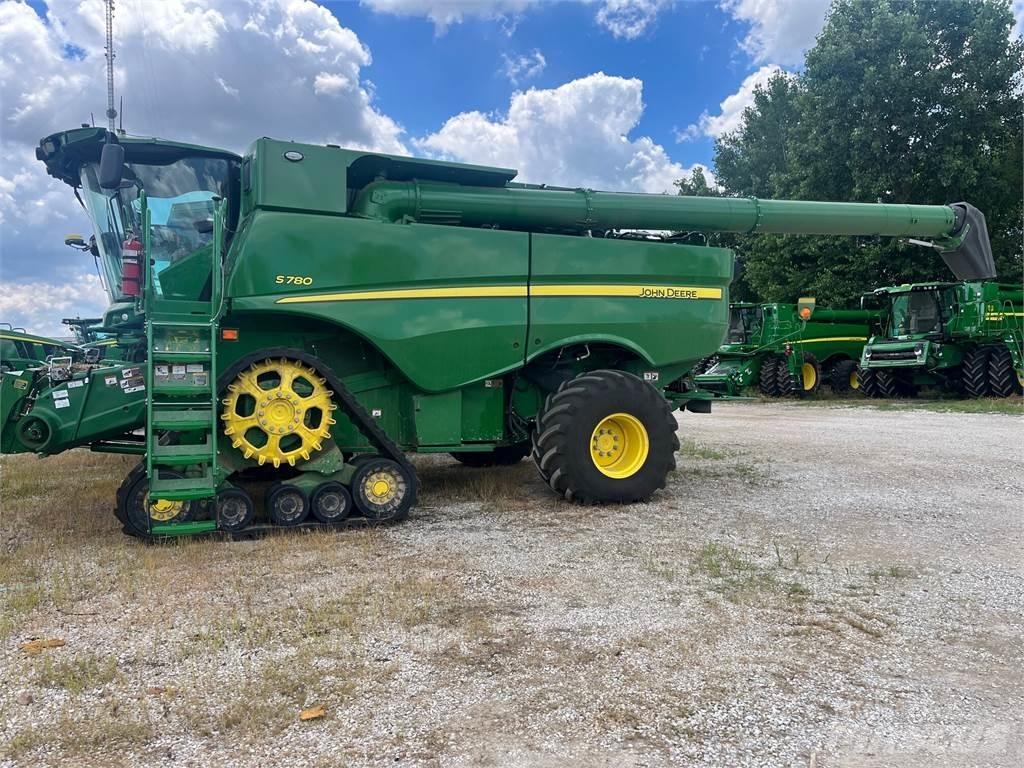 John Deere S780 联合收割机