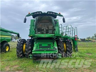 John Deere S780 联合收割机