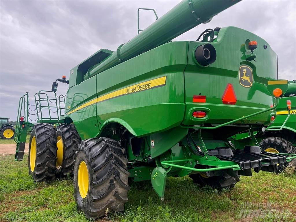 John Deere S780 联合收割机