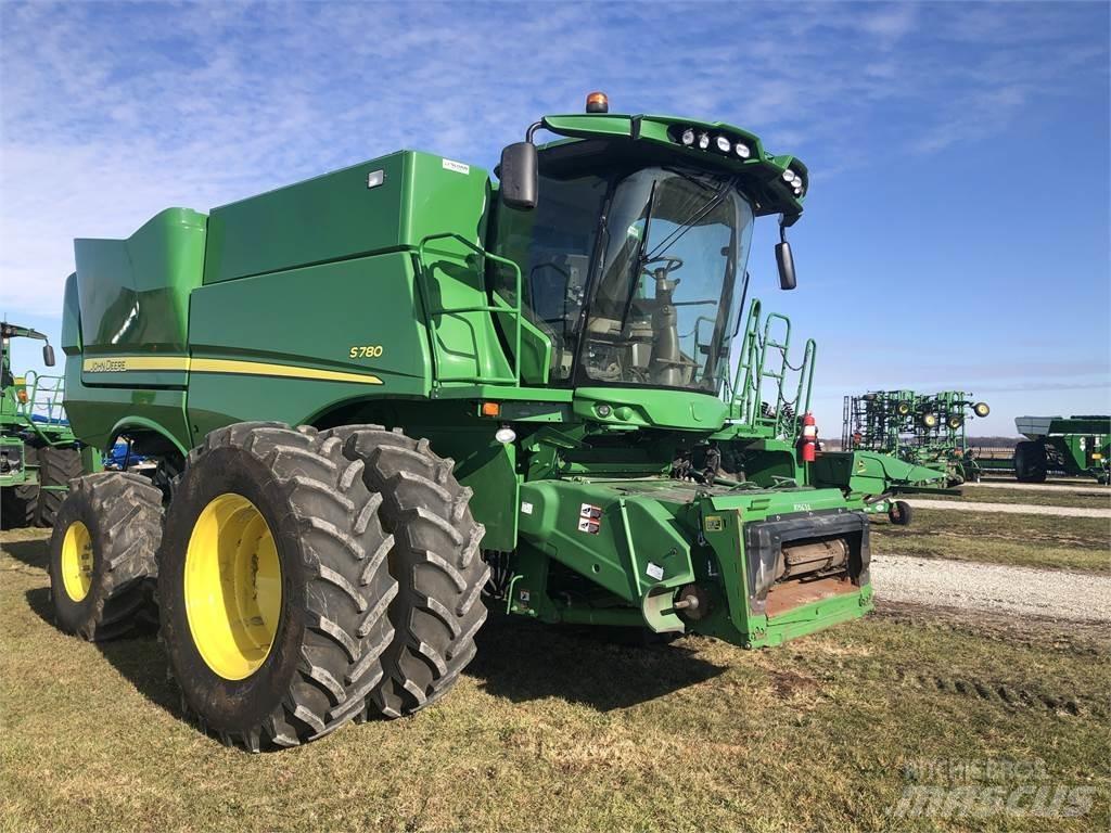John Deere S780 联合收割机
