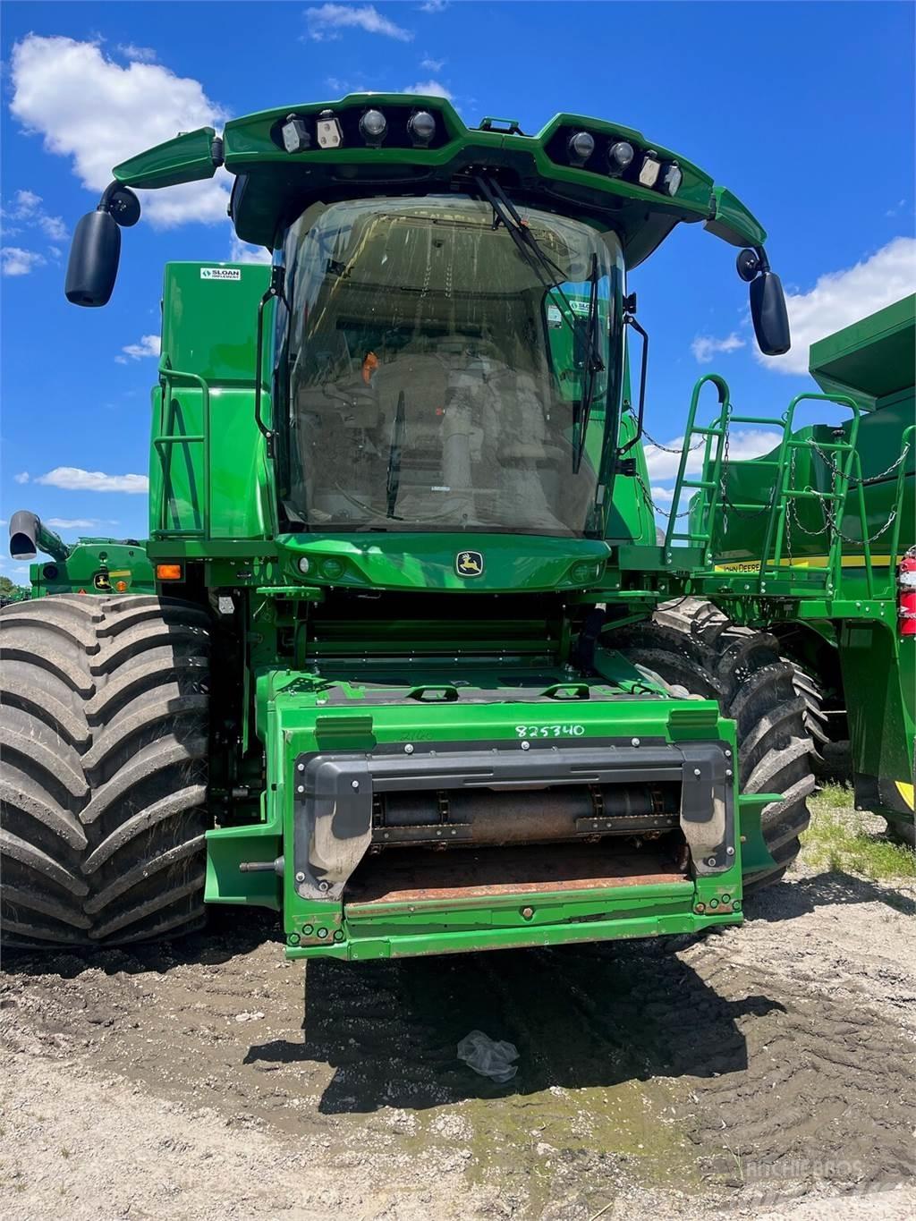 John Deere S790 联合收割机