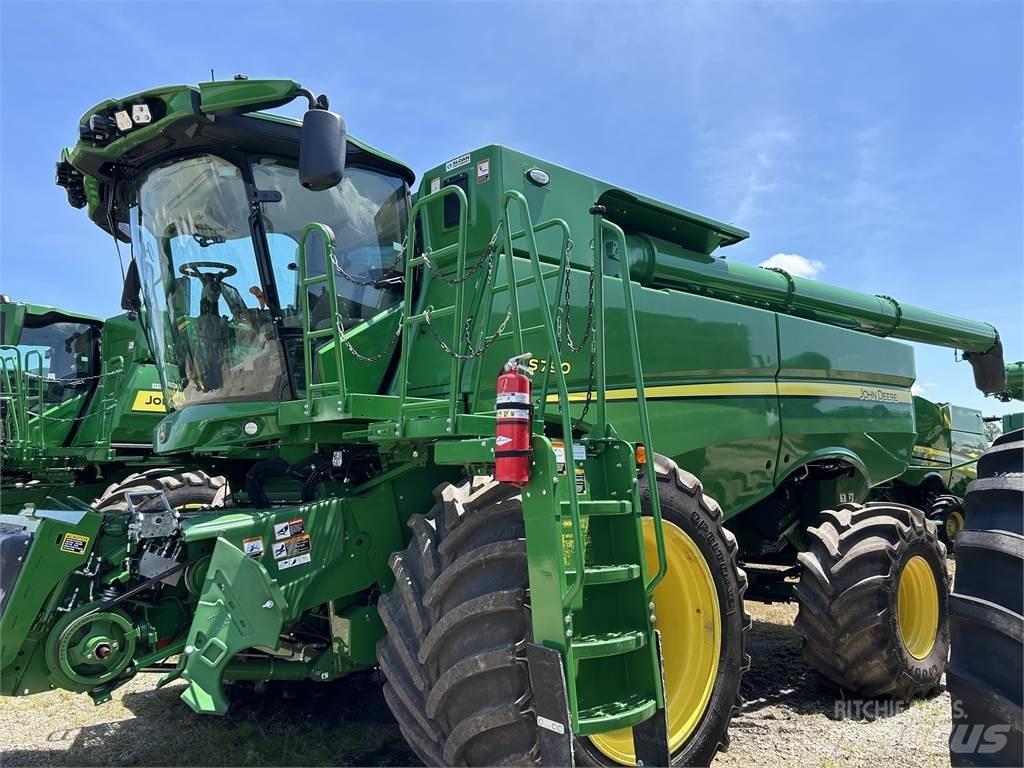 John Deere S790 联合收割机
