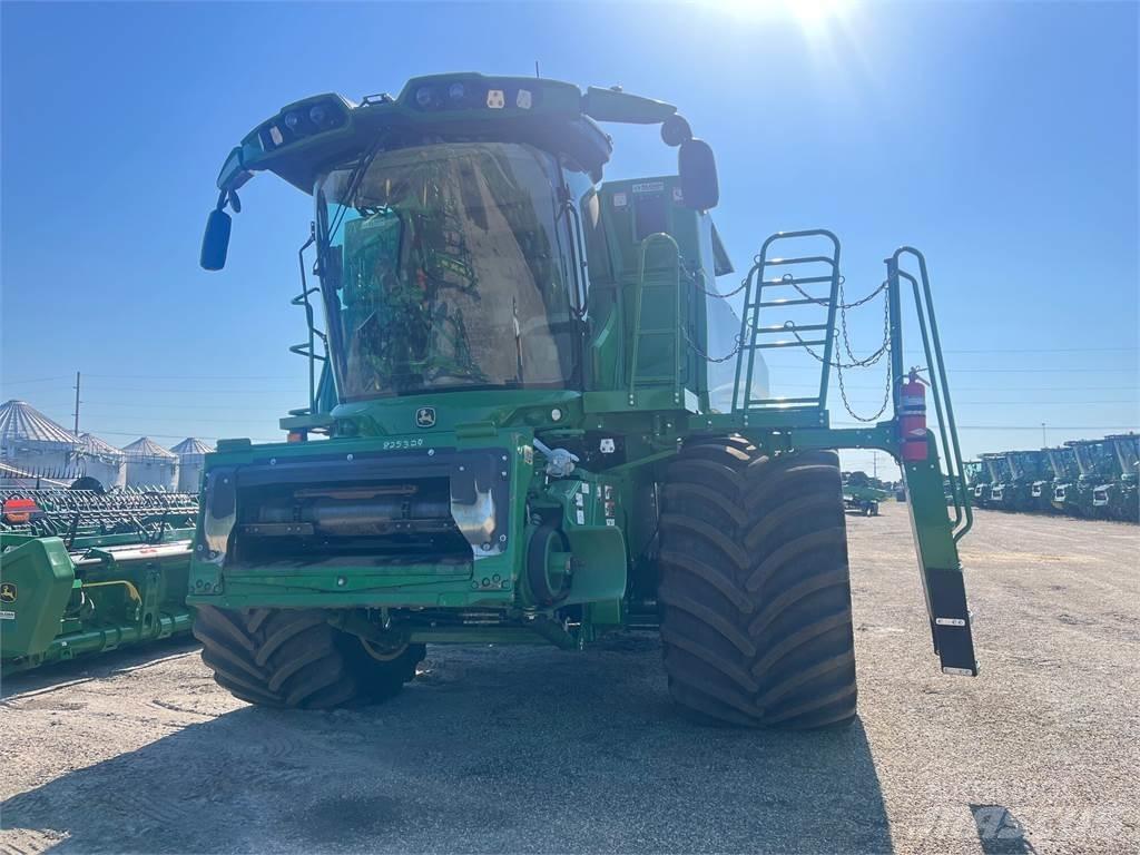 John Deere S790 联合收割机