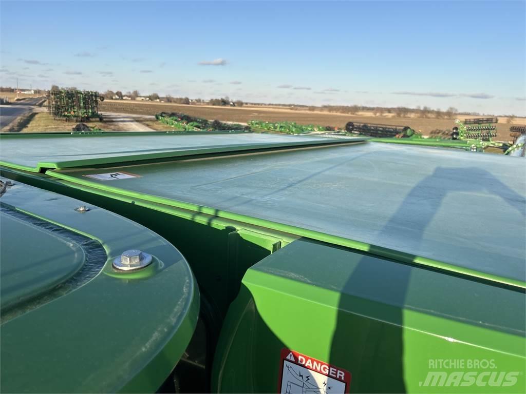 John Deere S790 联合收割机