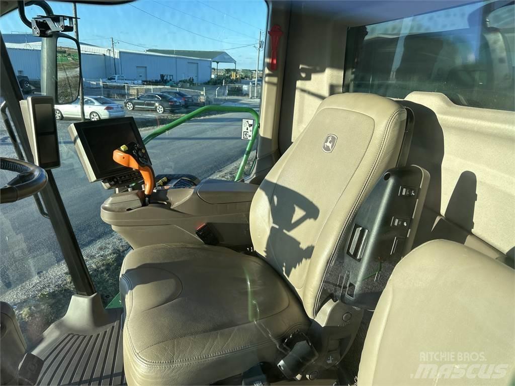 John Deere S790 联合收割机