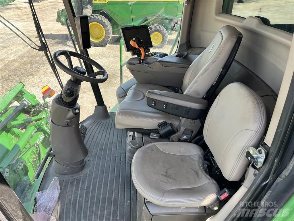 John Deere S790 联合收割机
