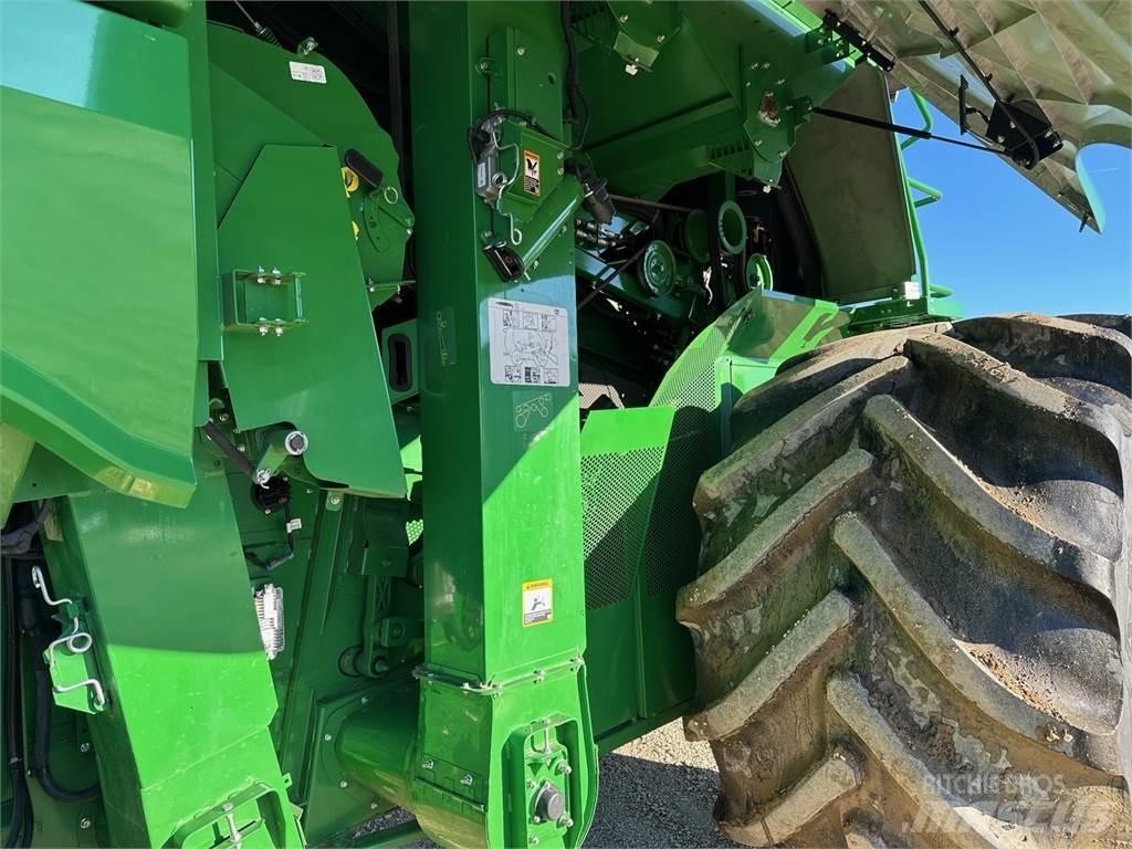 John Deere S790 联合收割机