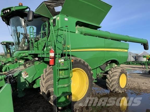 John Deere S790 联合收割机