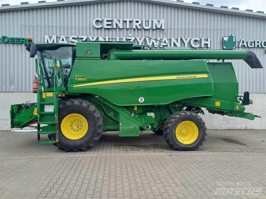 John Deere T550 联合收割机