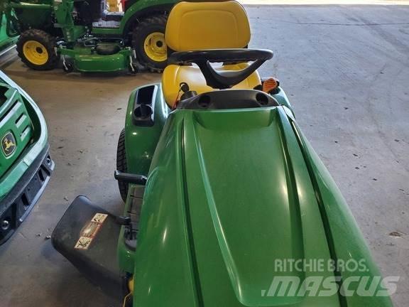 John Deere X304 骑乘式割草机