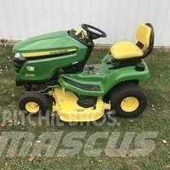 John Deere X330 小型拖拉机