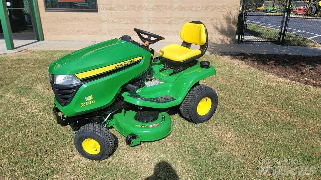 John Deere x330 小型拖拉机