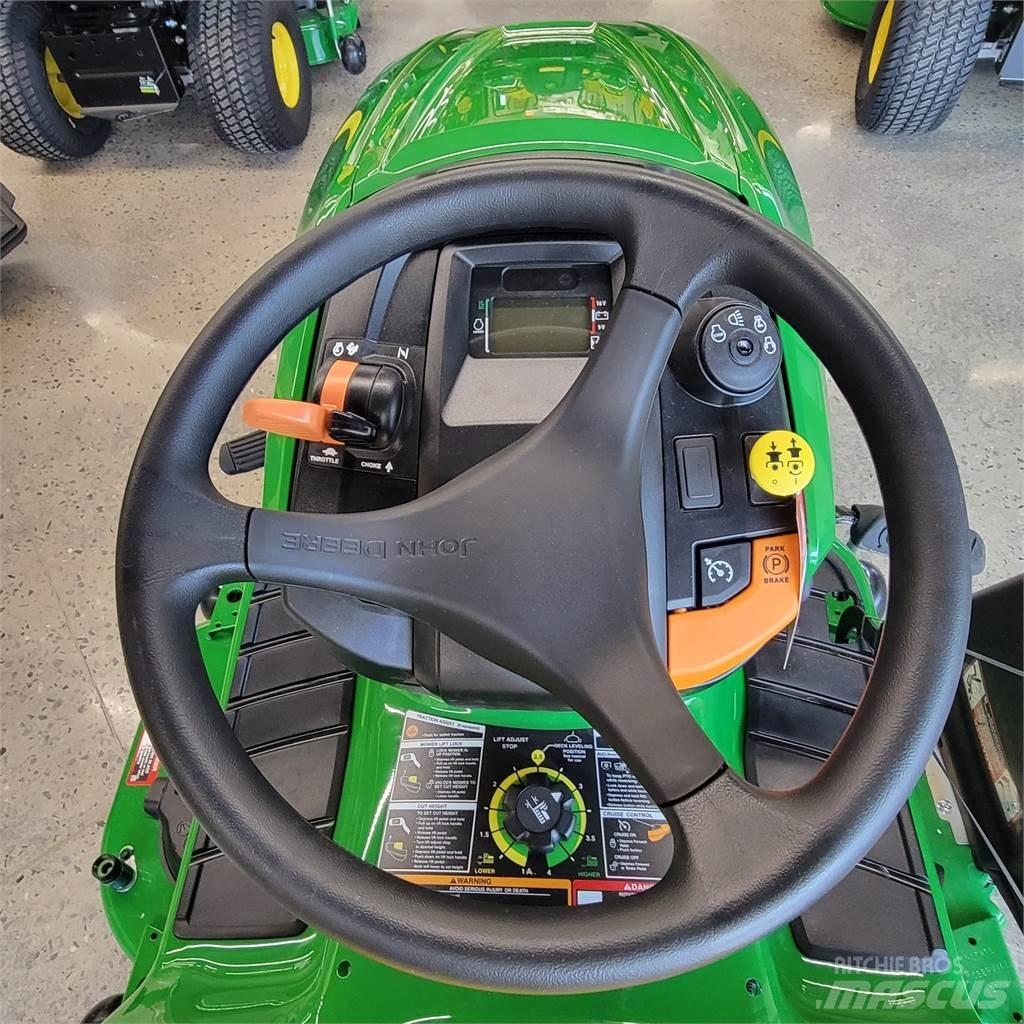 John Deere X350 小型拖拉机
