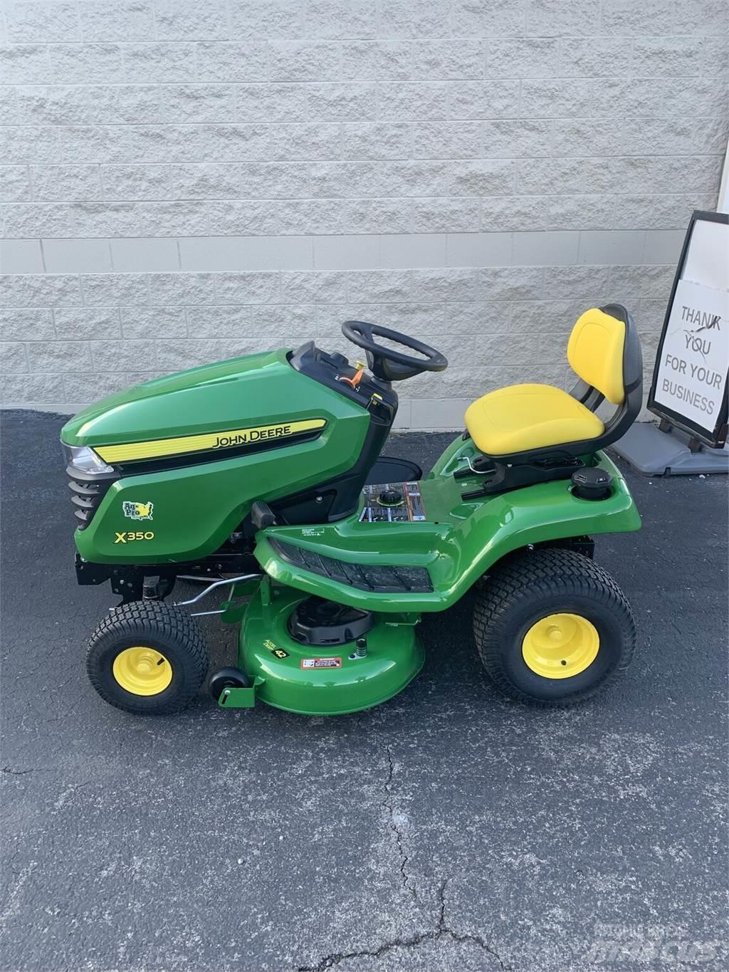 John Deere X350 小型拖拉机