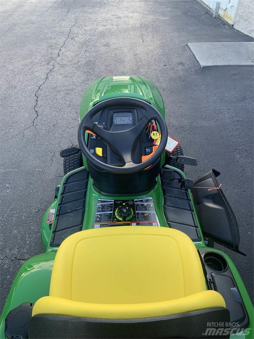 John Deere X350 小型拖拉机