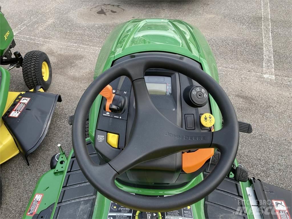 John Deere X350 小型拖拉机