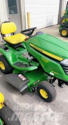 John Deere X350 骑乘式割草机