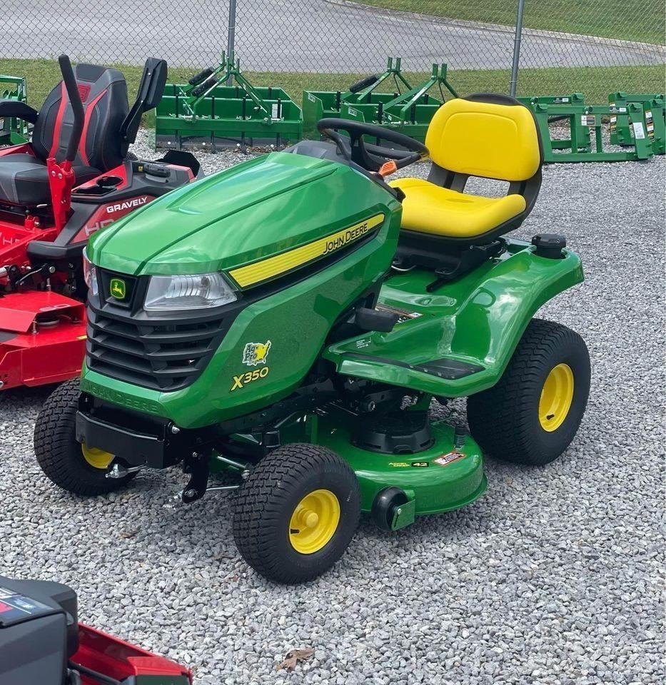 John Deere X350 小型拖拉机