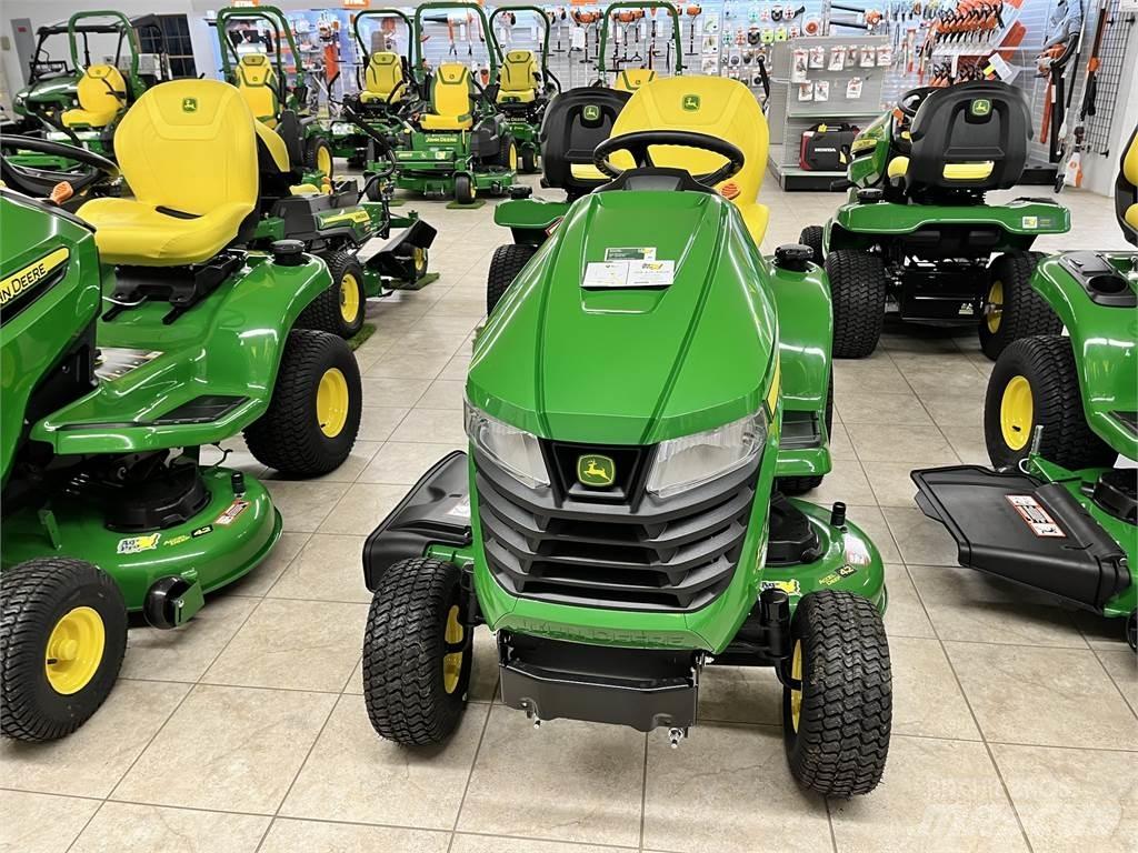 John Deere X370 小型拖拉机