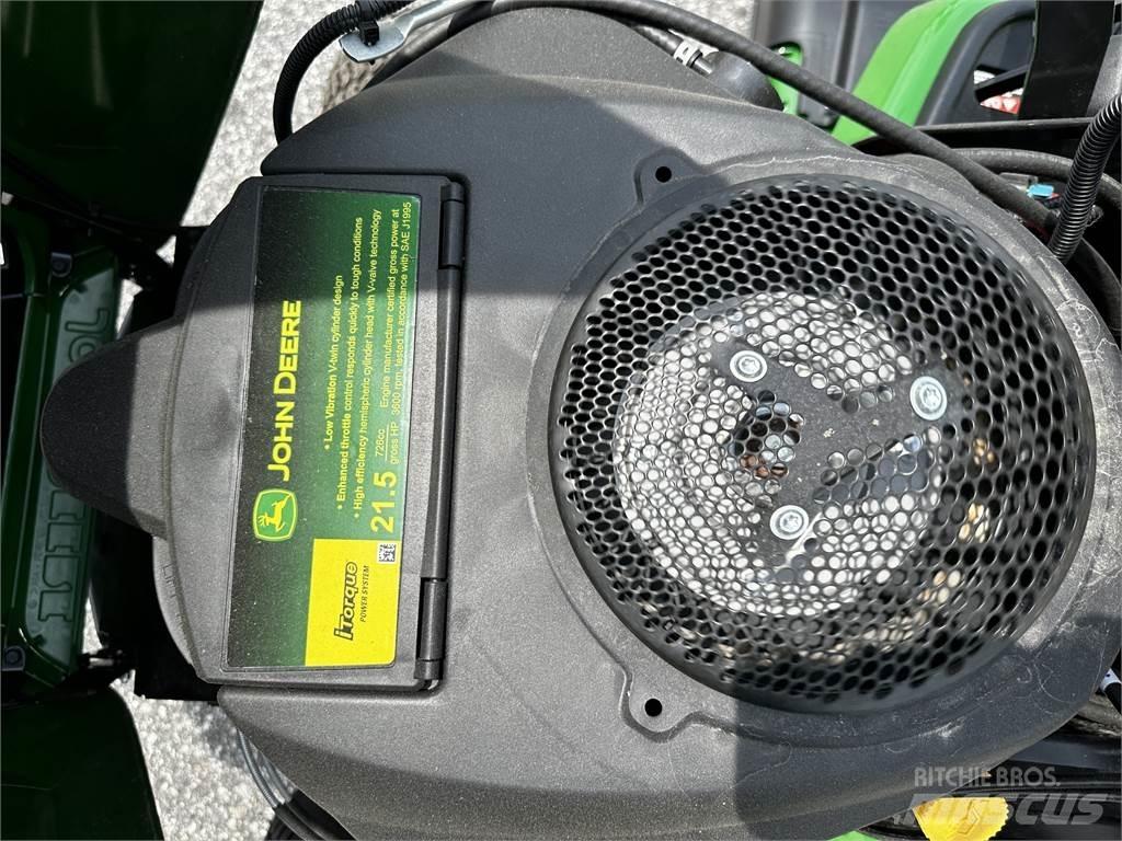 John Deere X370 小型拖拉机