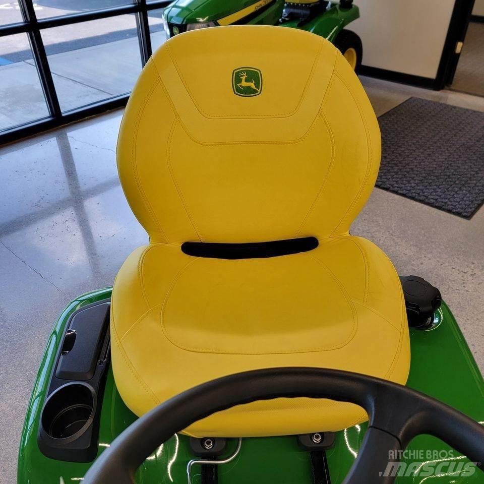 John Deere X380 小型拖拉机