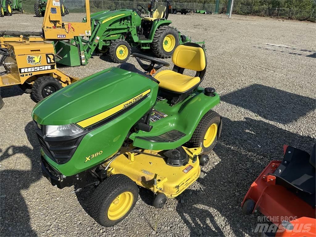 John Deere x380 小型拖拉机