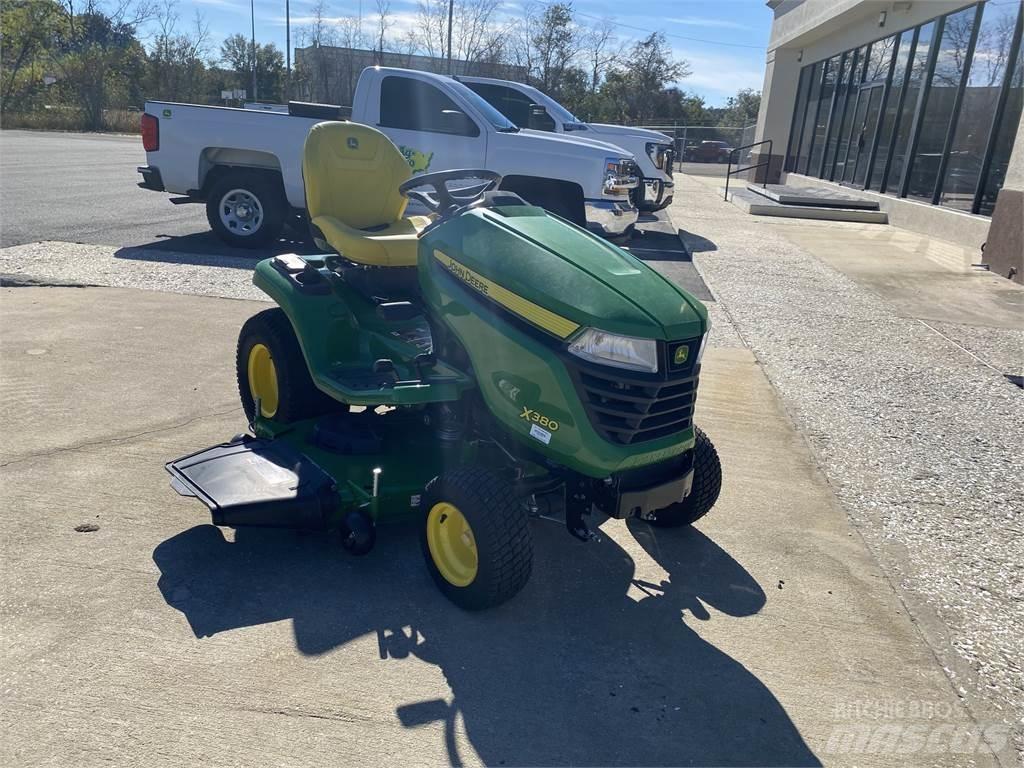 John Deere X380 小型拖拉机