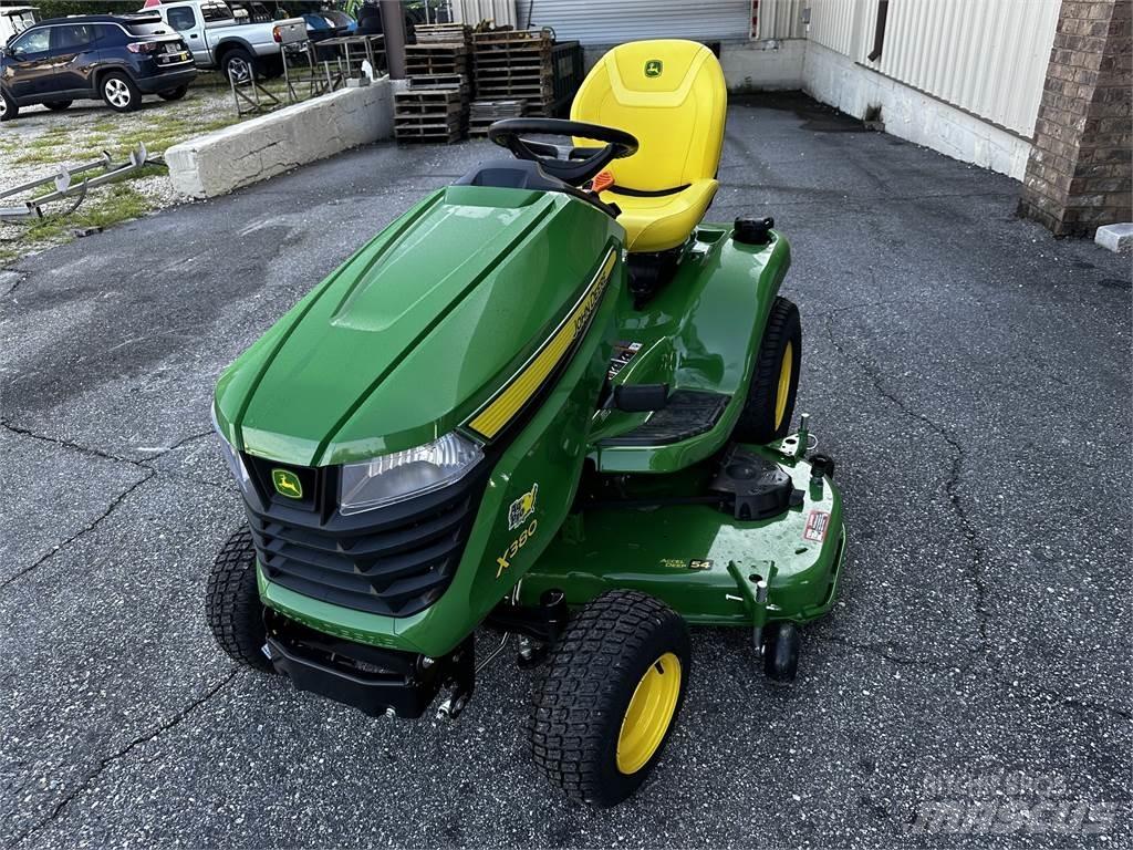 John Deere X380 小型拖拉机
