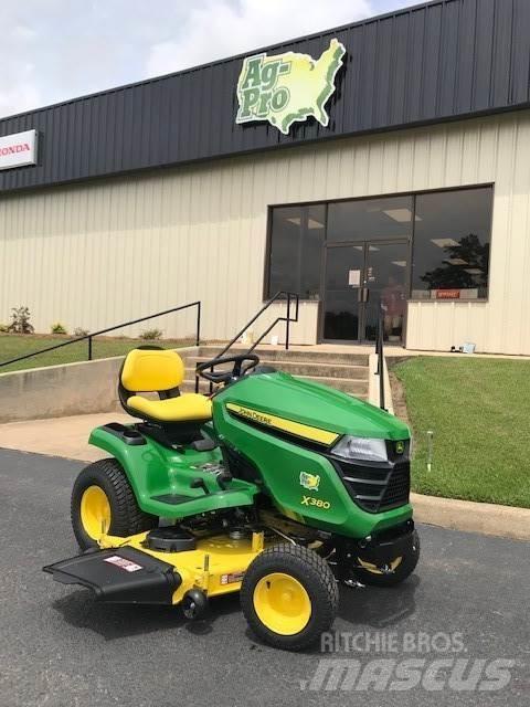 John Deere X380 小型拖拉机