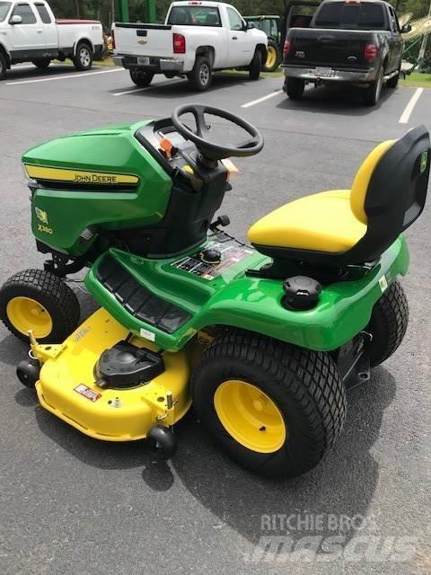 John Deere X380 小型拖拉机