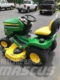 John Deere X380 小型拖拉机
