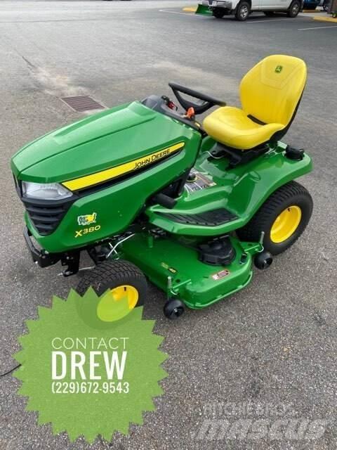 John Deere X380 小型拖拉机