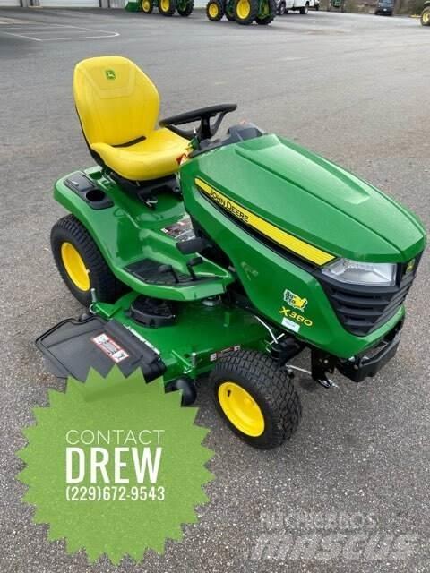 John Deere X380 小型拖拉机