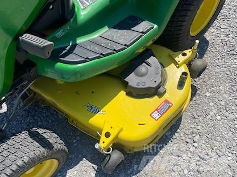 John Deere X380 小型拖拉机