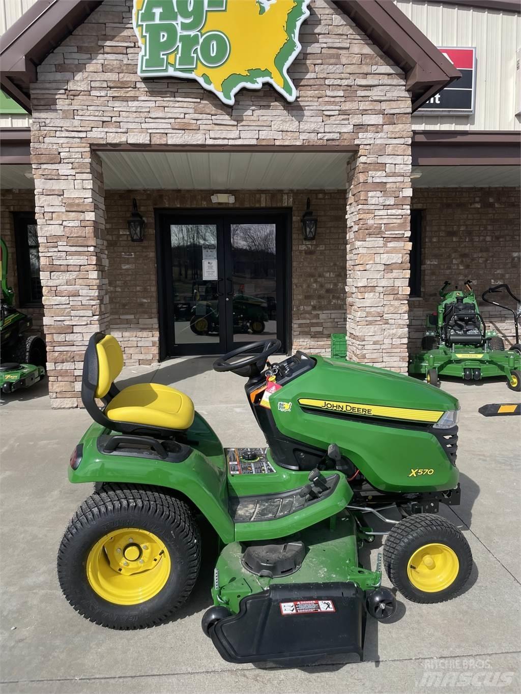 John Deere X570 小型拖拉机